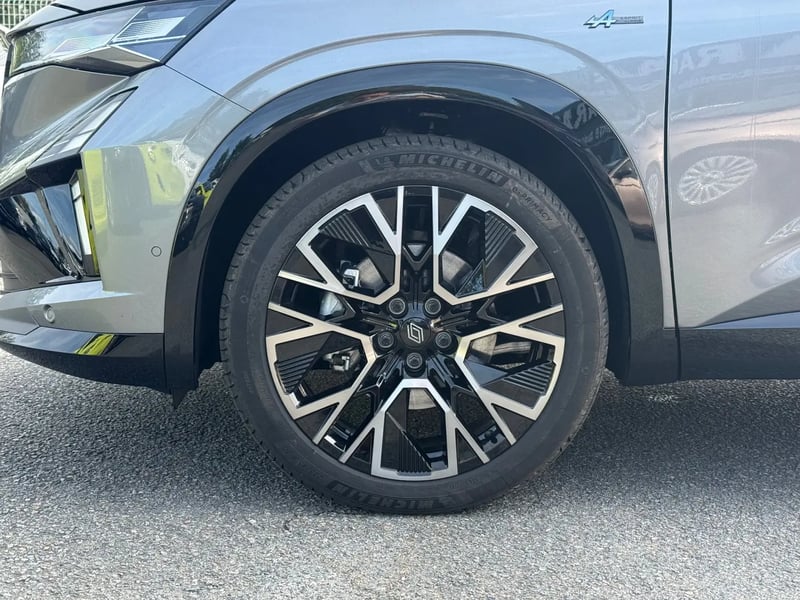 Photo de la voiture RENAULT AUSTRAL full hybrid E-Tech 200 ch Esprit Alpine