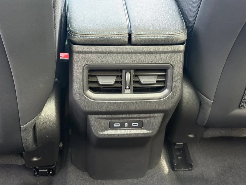 Photo de la voiture RENAULT AUSTRAL full hybrid E-Tech 200 ch Esprit Alpine