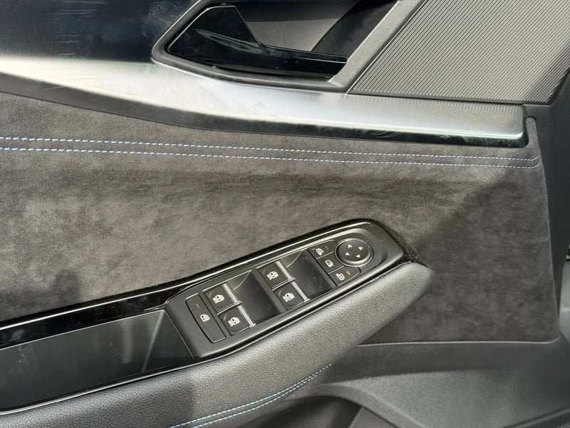 Photo de la voiture RENAULT AUSTRAL full hybrid E-Tech 200 ch Esprit Alpine