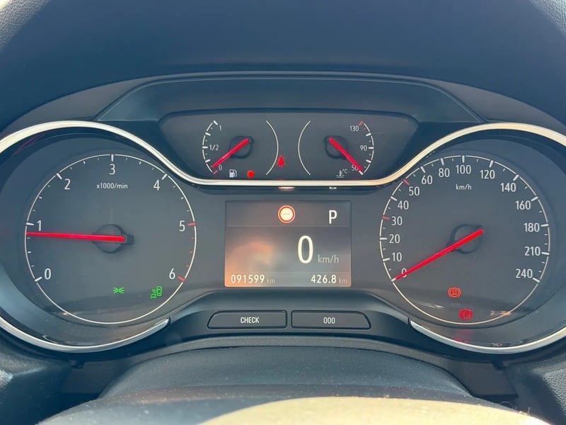 Photo de la voiture OPEL GRANDLAND X BUSINESS 1.5 Diesel 130 ch BVA6 Innovation Business