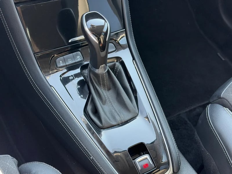 Photo de la voiture OPEL GRANDLAND X BUSINESS 1.5 Diesel 130 ch BVA6 Innovation Business
