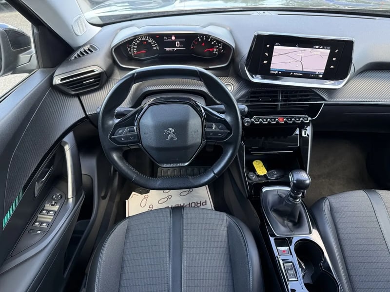 Photo de la voiture PEUGEOT 2008 BlueHDi 110 S&S BVM6 Allure Pack