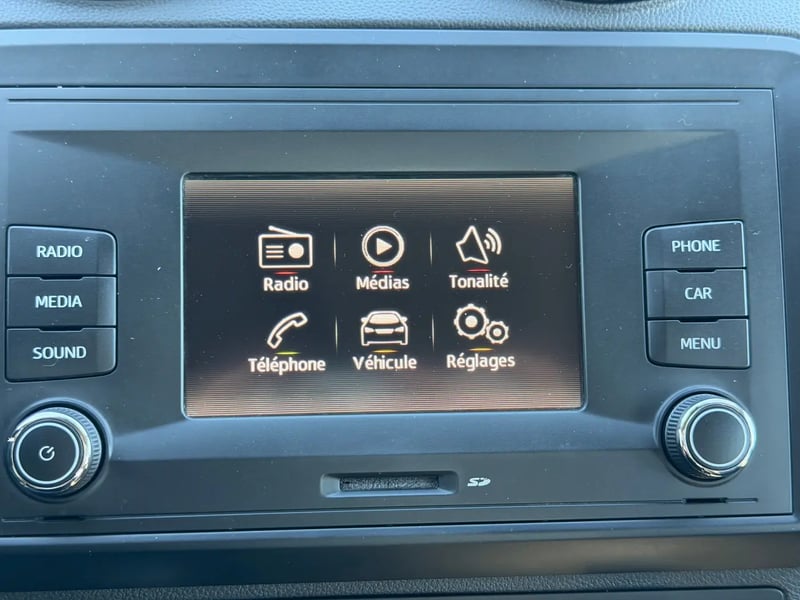 Photo de la voiture SEAT IBIZA 1.4 TDI 105 ch S/S Connect