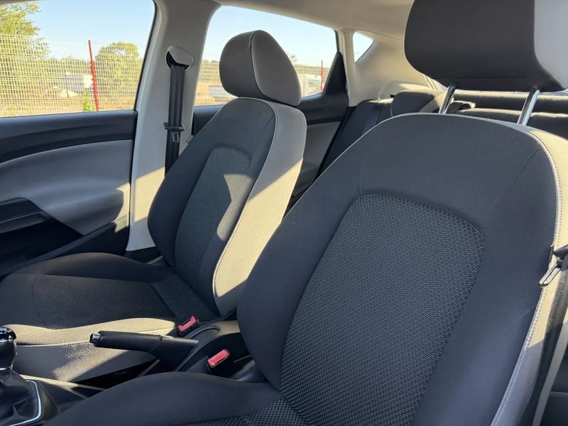 Photo de la voiture SEAT IBIZA 1.4 TDI 105 ch S/S Connect