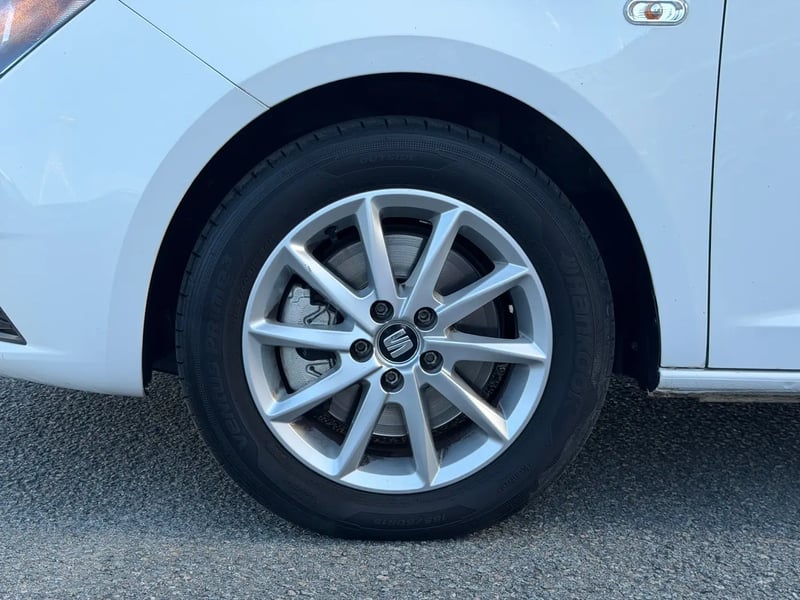 Photo de la voiture SEAT IBIZA 1.4 TDI 105 ch S/S Connect