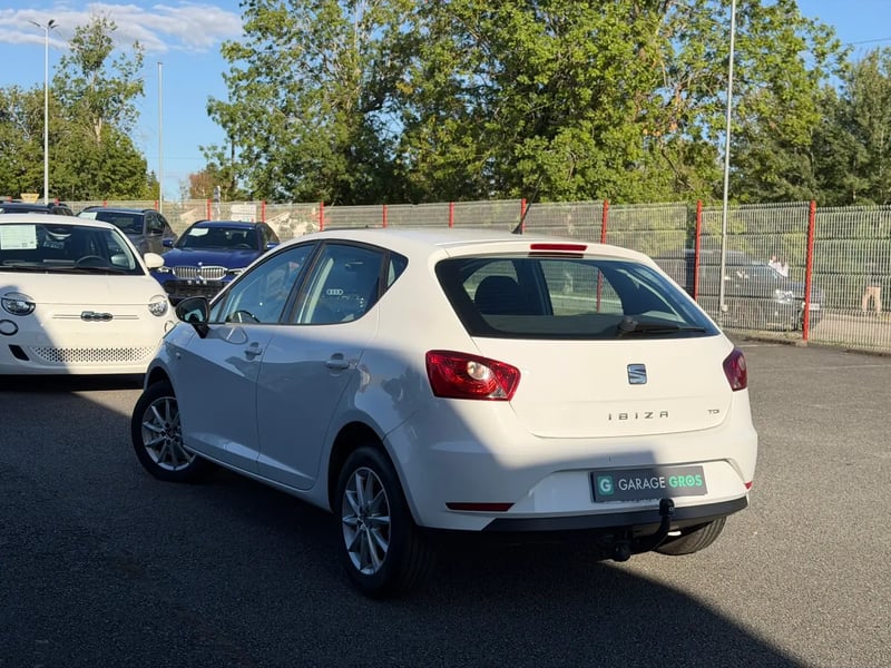 Photo de la voiture SEAT IBIZA 1.4 TDI 105 ch S/S Connect