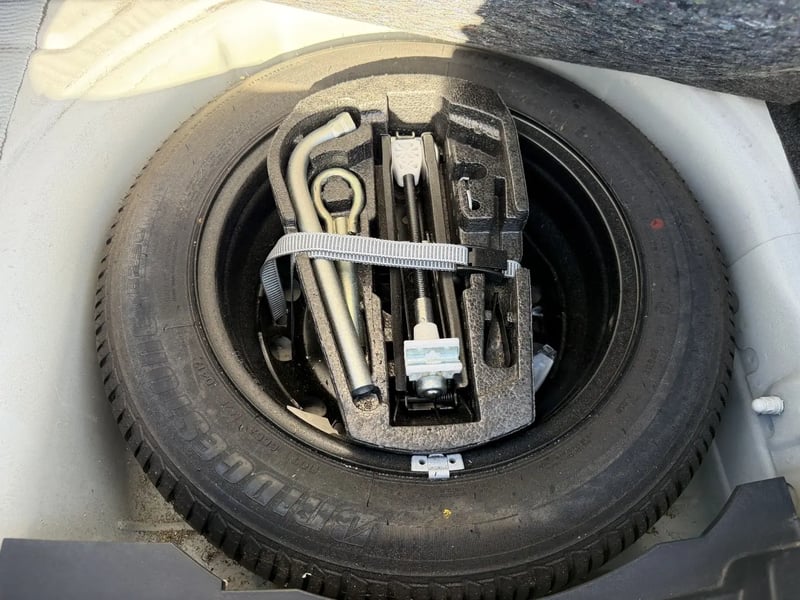 Photo de la voiture SEAT IBIZA 1.4 TDI 105 ch S/S Connect