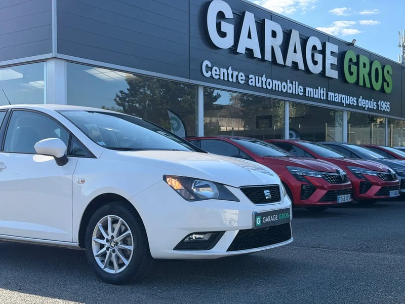 Photo de la voiture SEAT IBIZA 1.4 TDI 105 ch S/S Connect