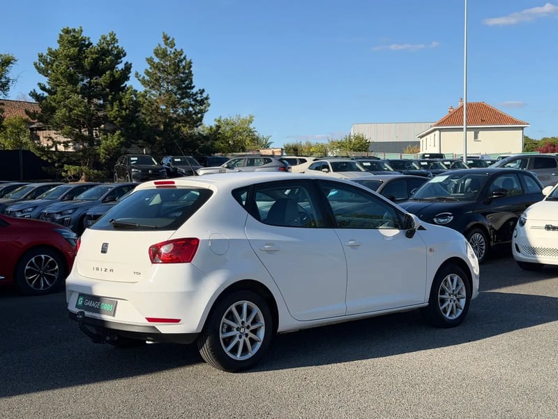 Photo de la voiture SEAT IBIZA 1.4 TDI 105 ch S/S Connect