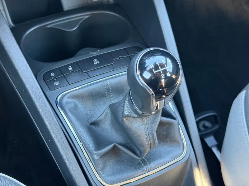 Photo de la voiture SEAT IBIZA 1.4 TDI 105 ch S/S Connect