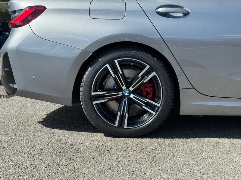 Photo de la voiture BMW SERIE 3 TOURING G21 LCI 2 Touring 320d xDrive 190 ch BVA8 M Sport