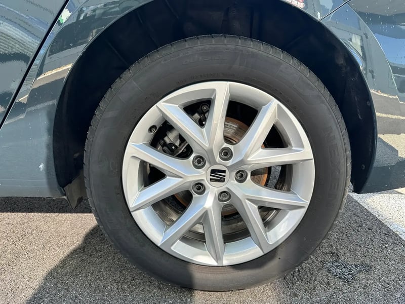 Photo de la voiture SEAT LEON SPORTSTOURER 2.0 TDI 115 BVM6 Business