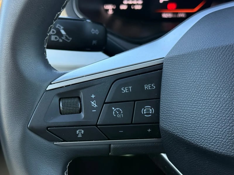 Photo de la voiture SEAT ARONA 1.0 TSI 115 ch Start/Stop DSG7 Business