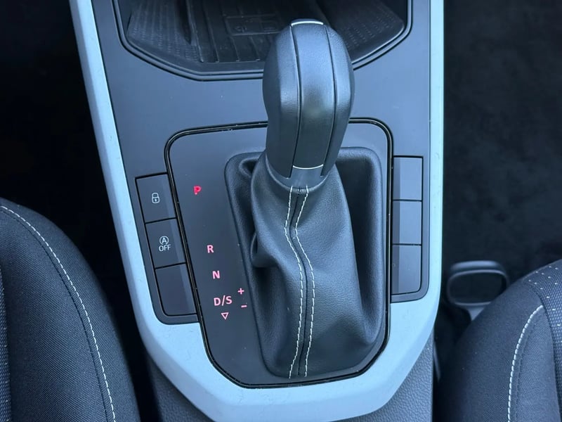 Photo de la voiture SEAT ARONA 1.0 TSI 115 ch Start/Stop DSG7 Business