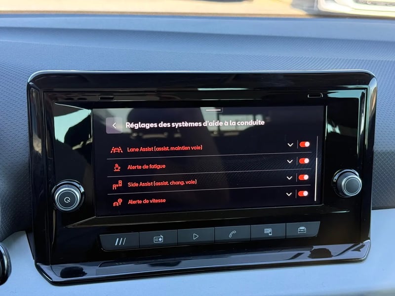 Photo de la voiture SEAT ARONA 1.0 TSI 115 ch Start/Stop DSG7 Business