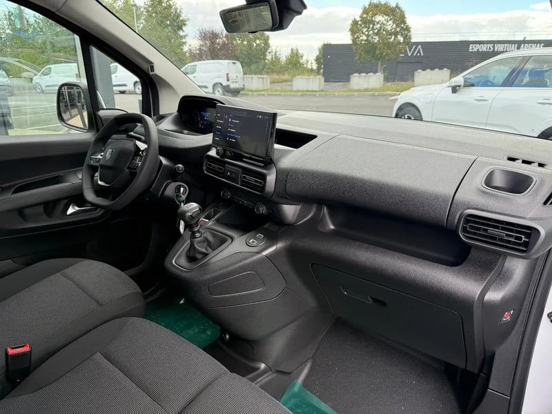 Photo de la voiture PEUGEOT PARTNER FOURGON FGN DIESEL 100 CH M MANUELLE