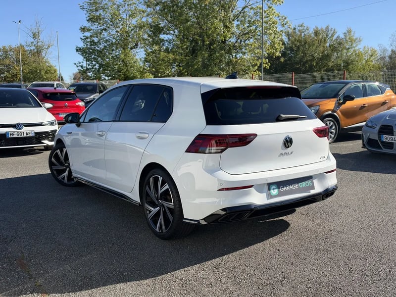 Photo de la voiture VOLKSWAGEN GOLF 1.5 eTSI OPF 150 DSG7 R-Line
