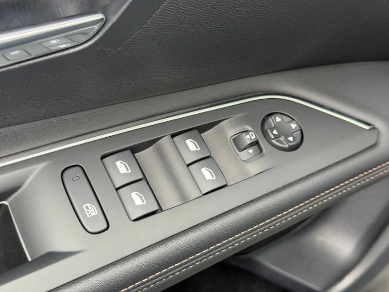 Photo de la voiture PEUGEOT 3008 PureTech 130ch S&S BVM6 GT