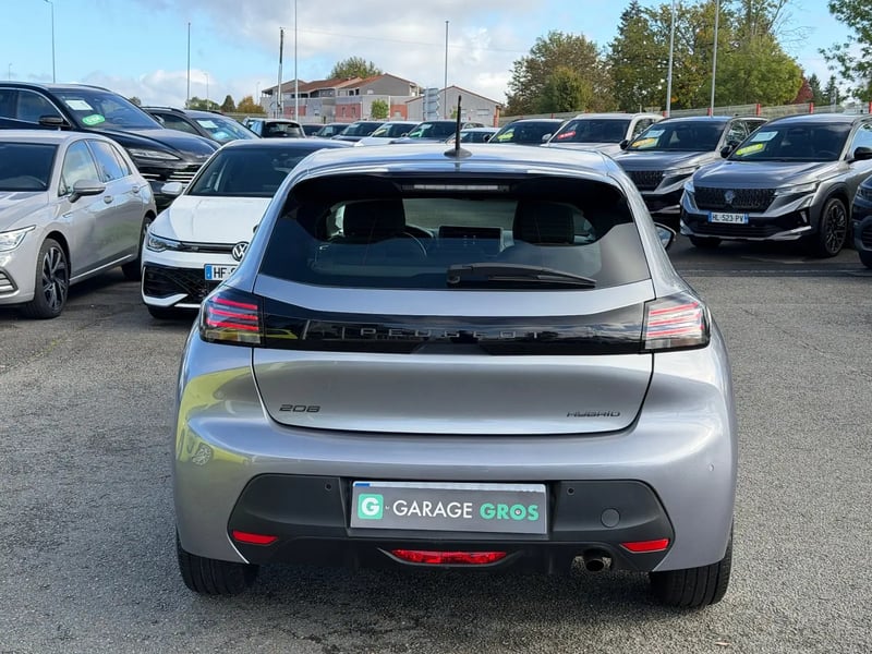 Photo de la voiture PEUGEOT 208 Hybrid 110 ch e-DCS6 Style