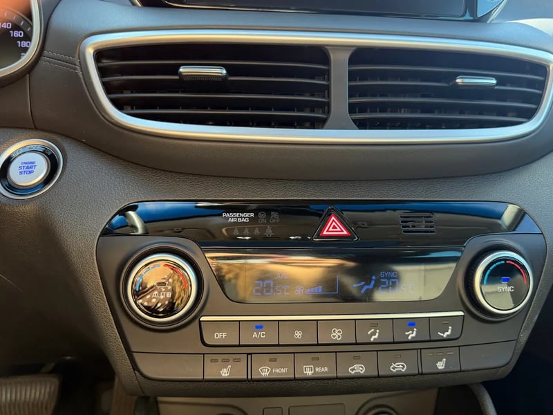 Photo de la voiture HYUNDAI TUCSON 1.6 CRDi 136 hybrid 48V DCT-7 Creative