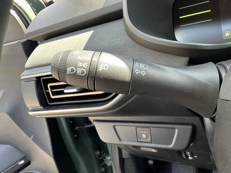 Photo de la voiture DACIA JOGGER Hybrid 140 7 places GSR2 Extreme