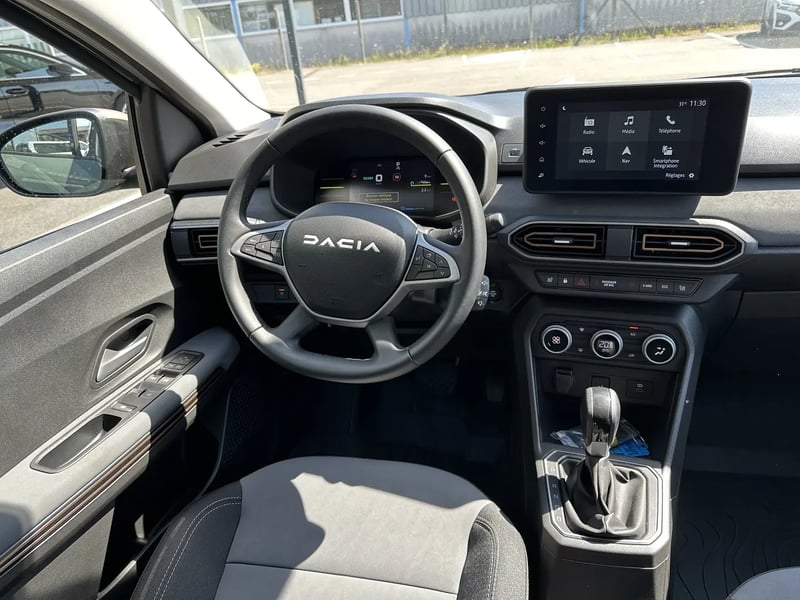 Photo de la voiture DACIA JOGGER Hybrid 140 7 places GSR2 Extreme