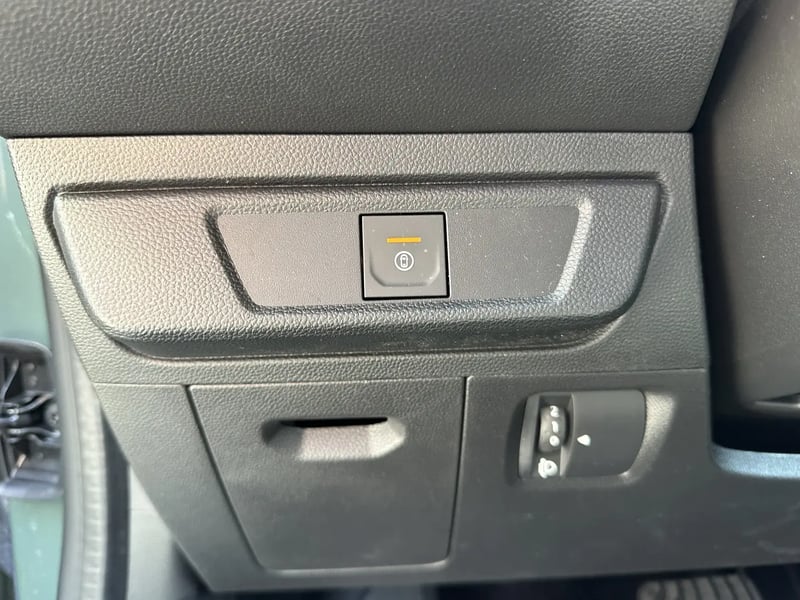 Photo de la voiture DACIA JOGGER Hybrid 140 7 places GSR2 Extreme