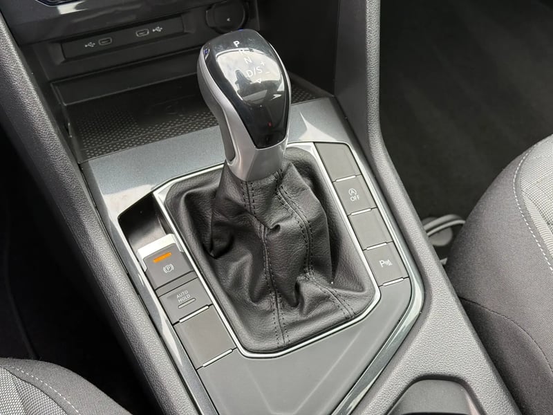Photo de la voiture VOLKSWAGEN TIGUAN 1.5 TSI 150ch DSG7 Life Plus