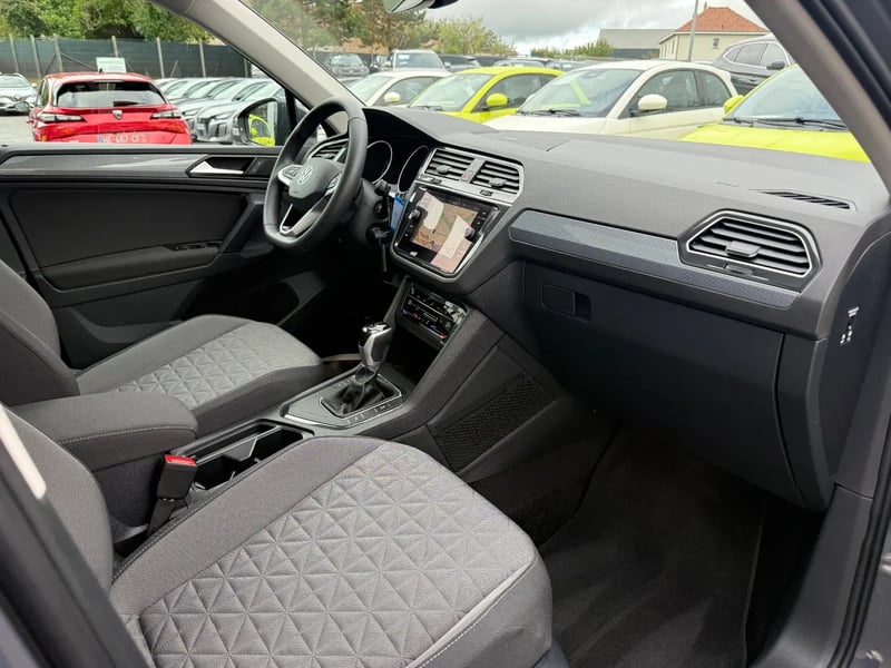 Photo de la voiture VOLKSWAGEN TIGUAN 1.5 TSI 150ch DSG7 Life Plus