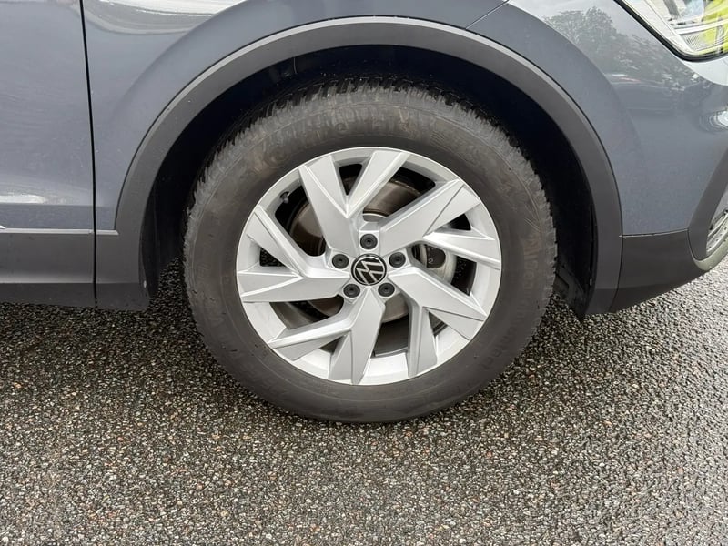 Photo de la voiture VOLKSWAGEN TIGUAN 1.5 TSI 150ch DSG7 Life Plus
