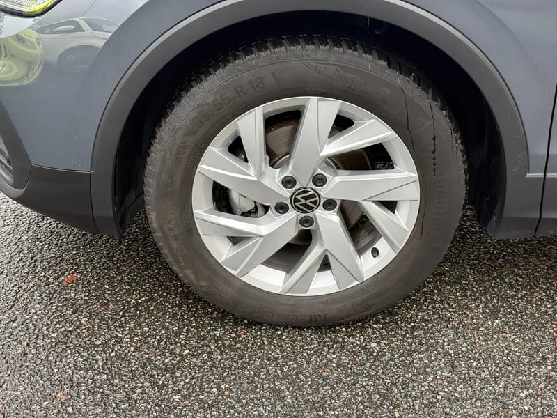 Photo de la voiture VOLKSWAGEN TIGUAN 1.5 TSI 150ch DSG7 Life Plus