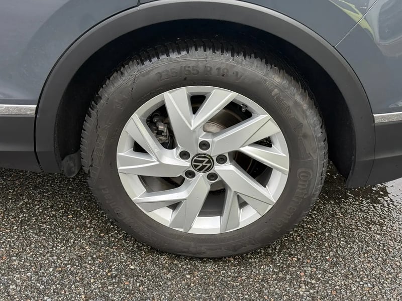 Photo de la voiture VOLKSWAGEN TIGUAN 1.5 TSI 150ch DSG7 Life Plus