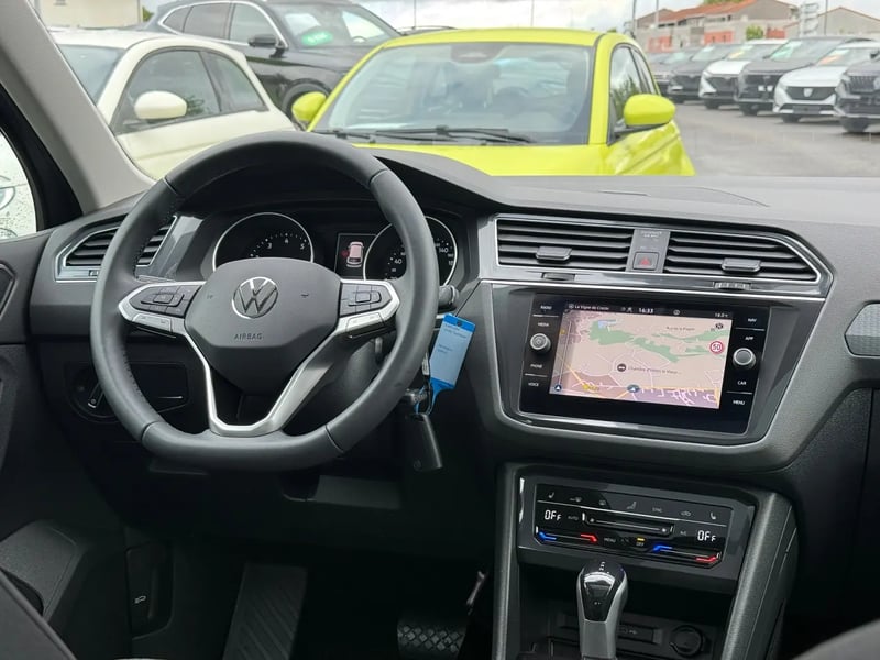 Photo de la voiture VOLKSWAGEN TIGUAN 1.5 TSI 150ch DSG7 Life Plus