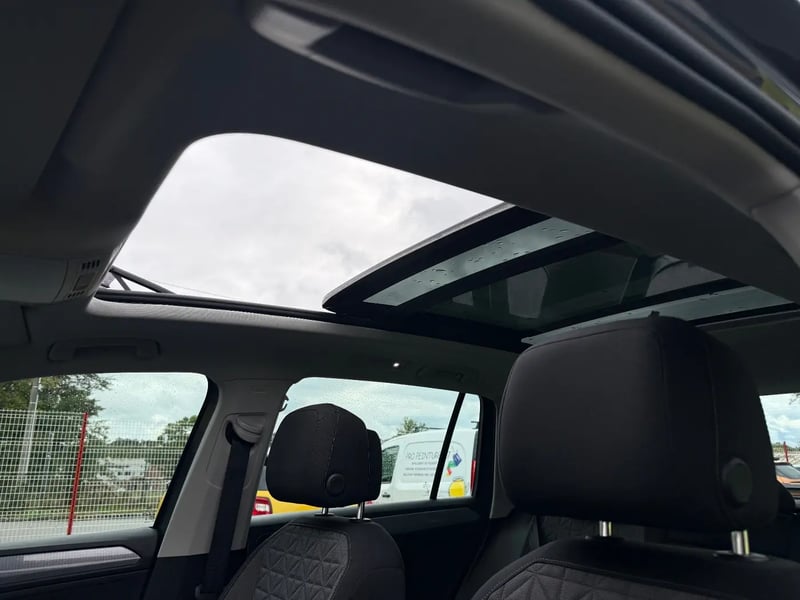 Photo de la voiture VOLKSWAGEN TIGUAN 1.5 TSI 150ch DSG7 Life Plus