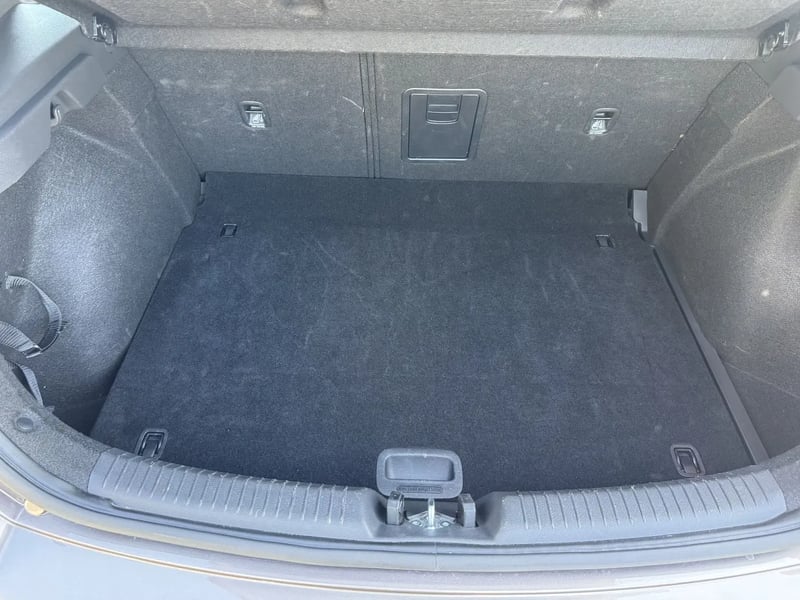 Photo de la voiture HYUNDAI i30 1.0 T-GDi 120 DCT-7 Hybrid 48V Creative