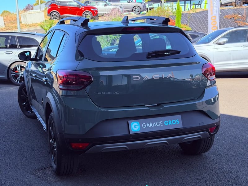 Photo de la voiture DACIA SANDERO ECO-G 100 GSR2 Stepway Extreme +