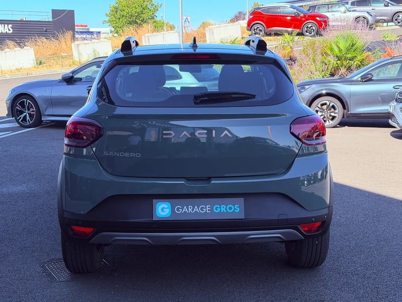 Photo de la voiture DACIA SANDERO ECO-G 100 GSR2 Stepway Extreme +