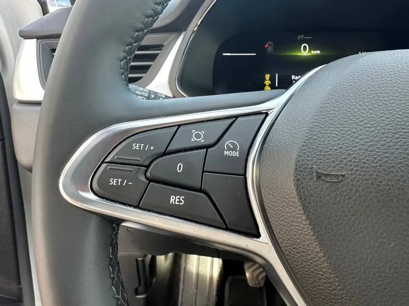 Photo de la voiture RENAULT CAPTUR TCe 90 ch Evolution