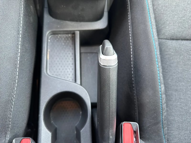 Photo de la voiture RENAULT CAPTUR TCe 90 ch Evolution
