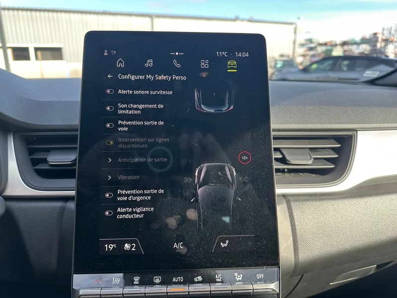 Photo de la voiture RENAULT CAPTUR TCe 90 ch Evolution