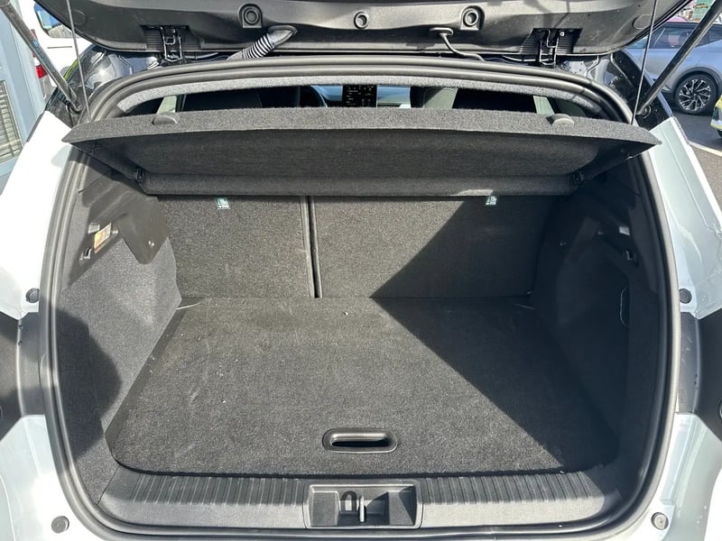 Photo de la voiture RENAULT CAPTUR TCe 90 ch Evolution
