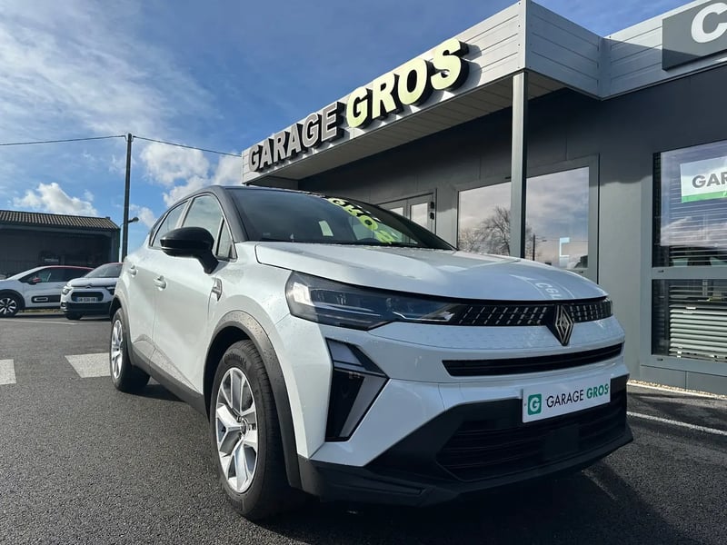 Photo de la voiture RENAULT CAPTUR TCe 90 ch Evolution