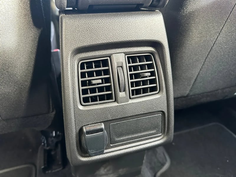 Photo de la voiture RENAULT CAPTUR TCe 90 ch Evolution