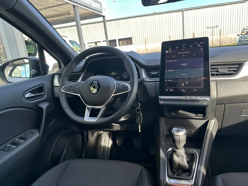 Photo de la voiture RENAULT CAPTUR TCe 90 ch Evolution
