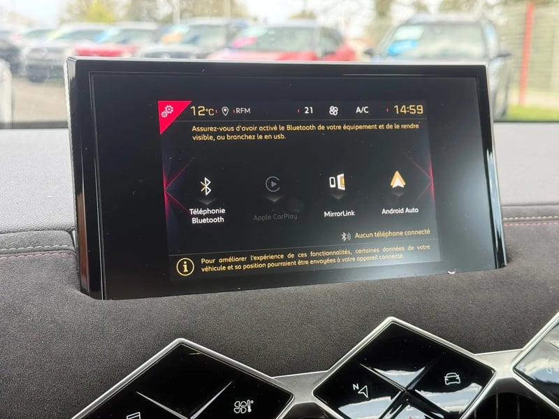 Photo de la voiture DS DS 3 CROSSBACK DS3 Crossback PureTech 130 EAT8 Performance Line