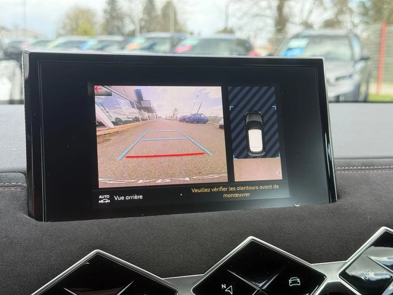 Photo de la voiture DS DS 3 CROSSBACK DS3 Crossback PureTech 130 EAT8 Performance Line