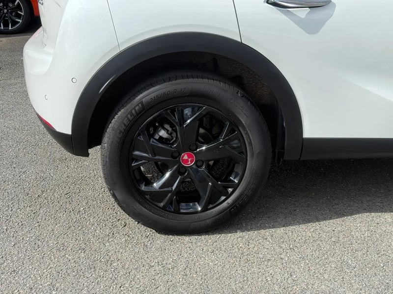 Photo de la voiture DS DS 3 CROSSBACK DS3 Crossback PureTech 130 EAT8 Performance Line