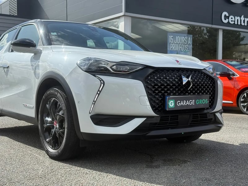 Photo de la voiture DS DS 3 CROSSBACK DS3 Crossback PureTech 130 EAT8 Performance Line