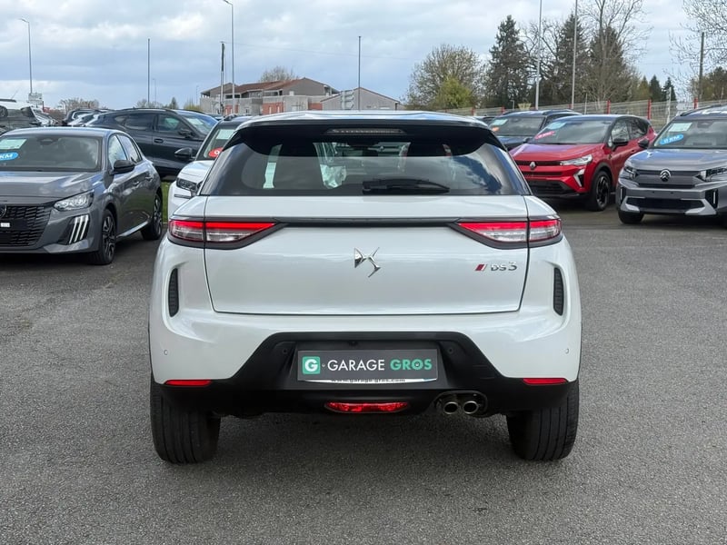 Photo de la voiture DS DS 3 CROSSBACK DS3 Crossback PureTech 130 EAT8 Performance Line