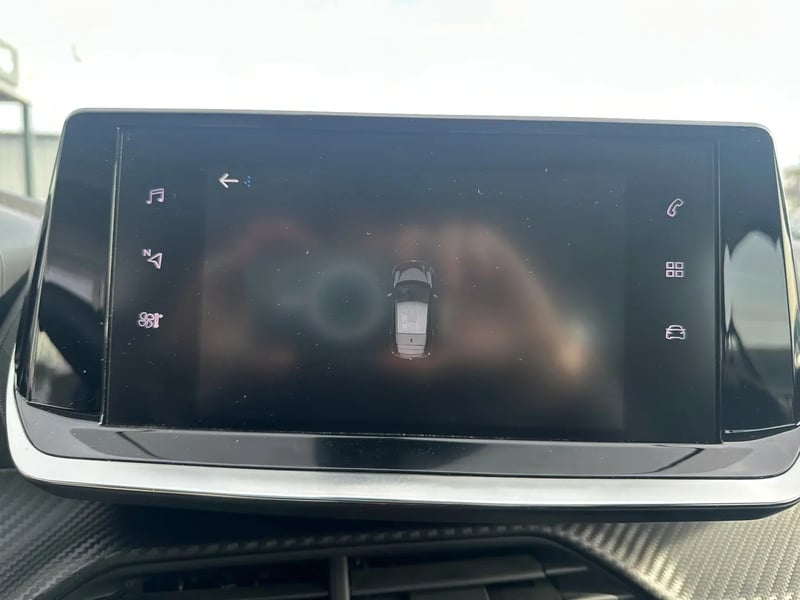 Photo de la voiture PEUGEOT 208 PureTech 100 S&S BVM6 Active Pack